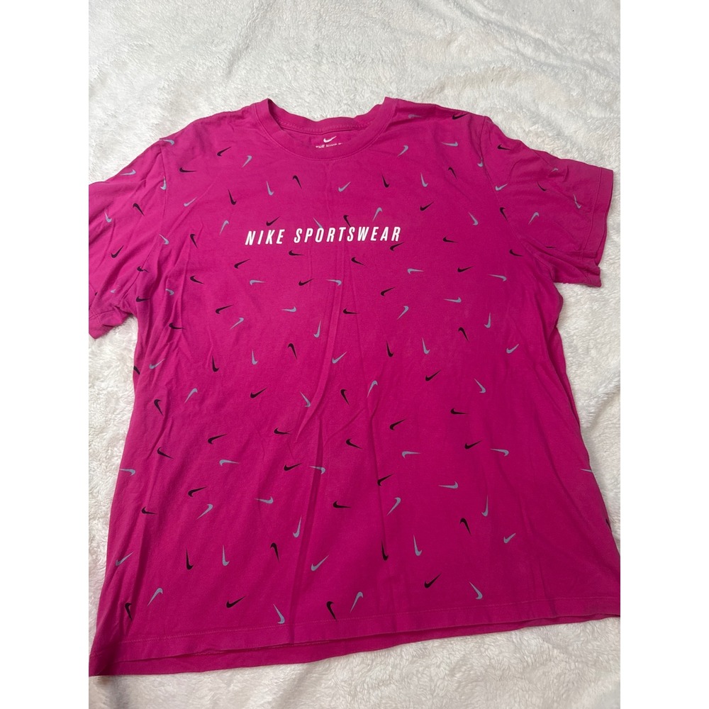 Nike T-Shirt Women XL Pink Good All Over Swoosh Print Sportswear Tee